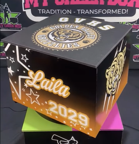 18" Elite Cheer Box with Spotlight Panel™ Design Service