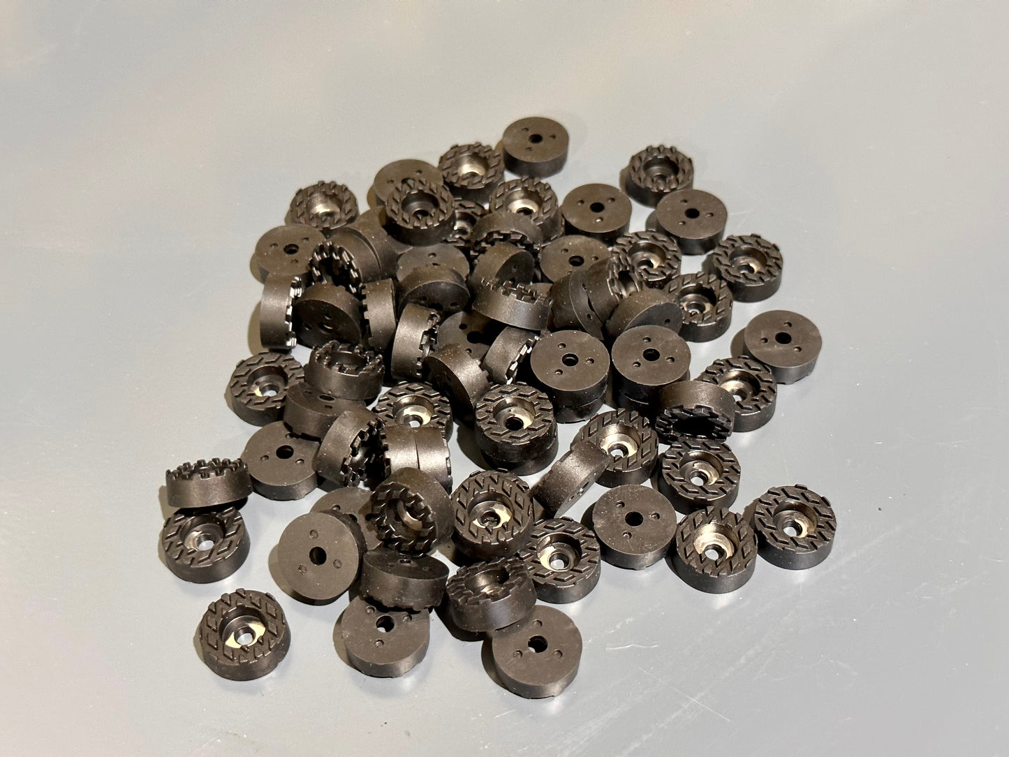 Rubber Gripper FeetRubber Gripper FeetSet of 4 reinforced rubber feet with mounting screws, fits all MCB Cheer Boxes
